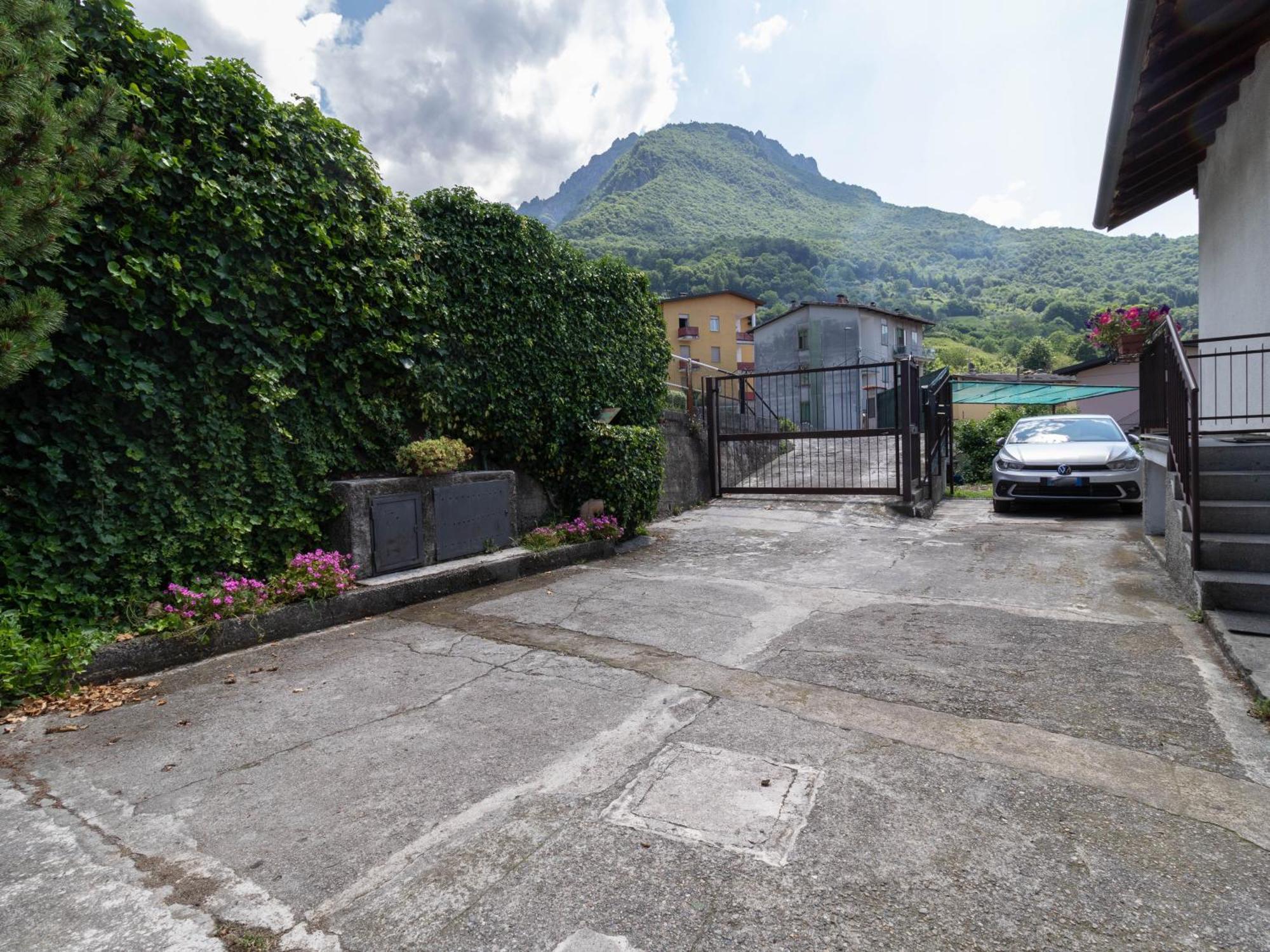 Mamma Ciccia Holiday Home - Mountains & Lake Mandello del Lario Exterior photo
